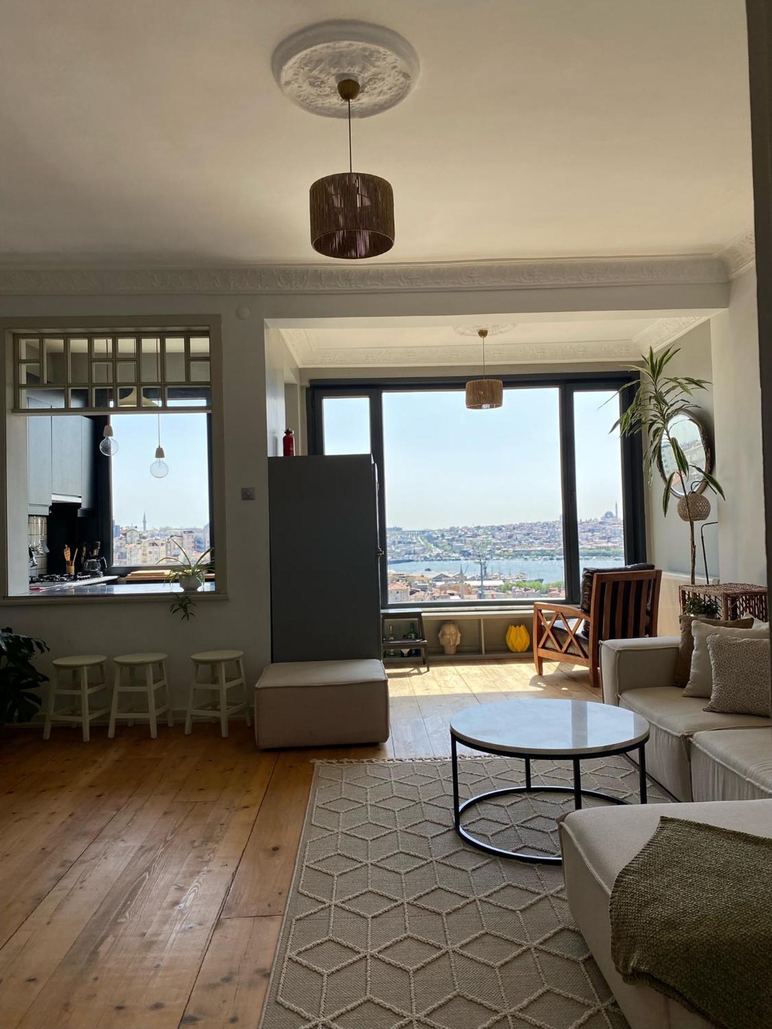 Fantastic Golden Horn View In Beyoglu, Cozy Design Apartamento Istambul Exterior foto